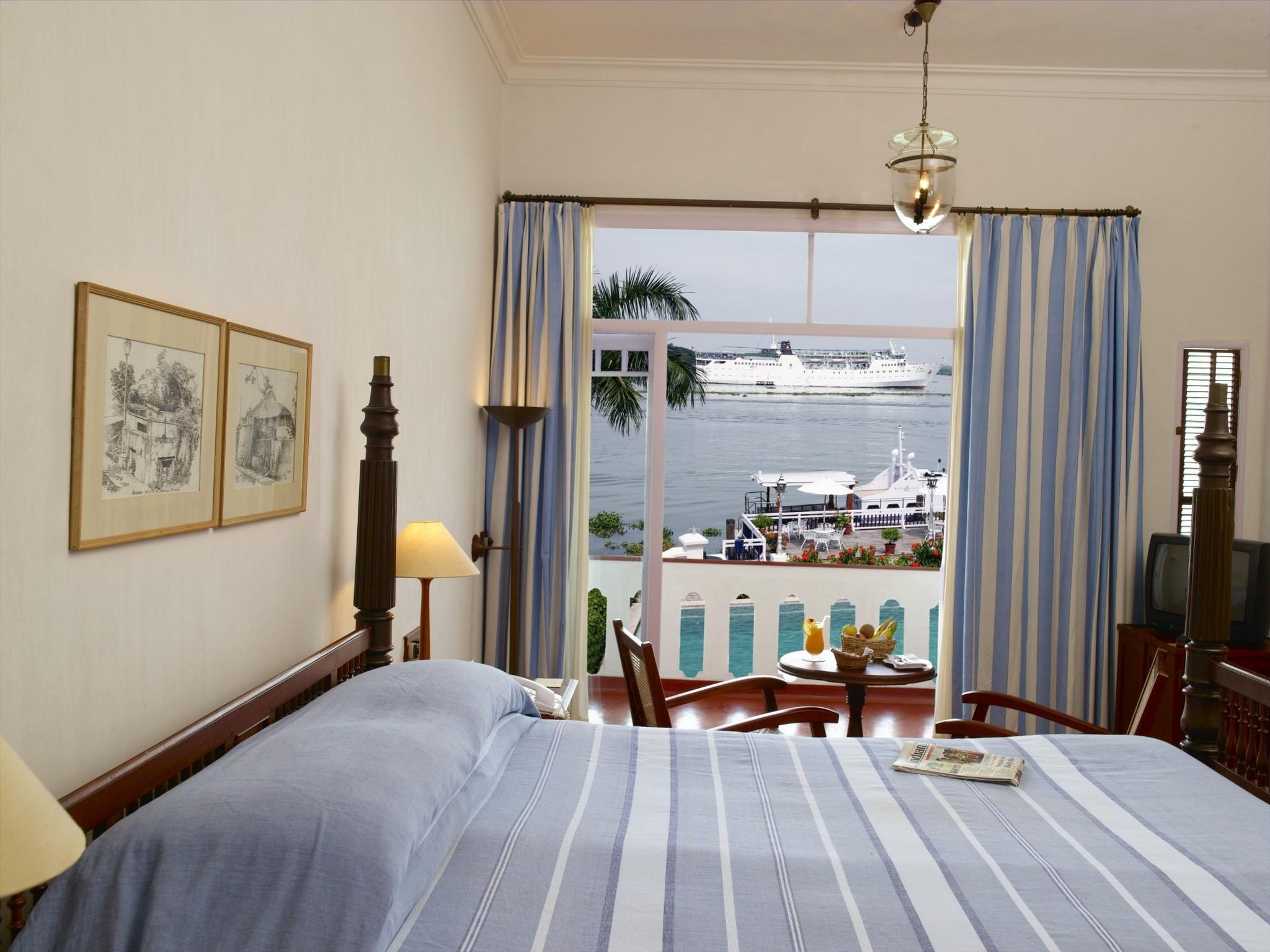 Brunton Boatyard - A Cgh Earth Experience Hotel Kochi Exterior photo