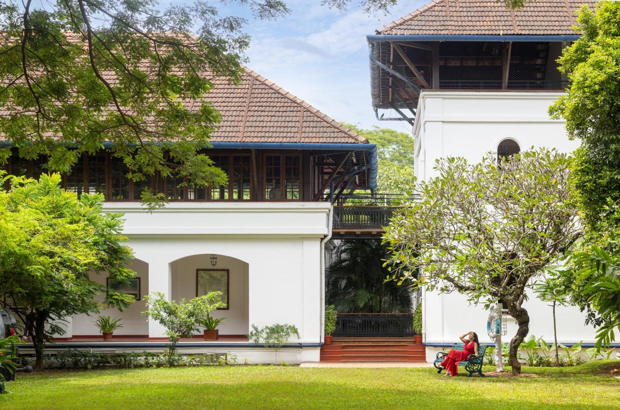Brunton Boatyard - A Cgh Earth Experience Hotel Kochi Exterior photo
